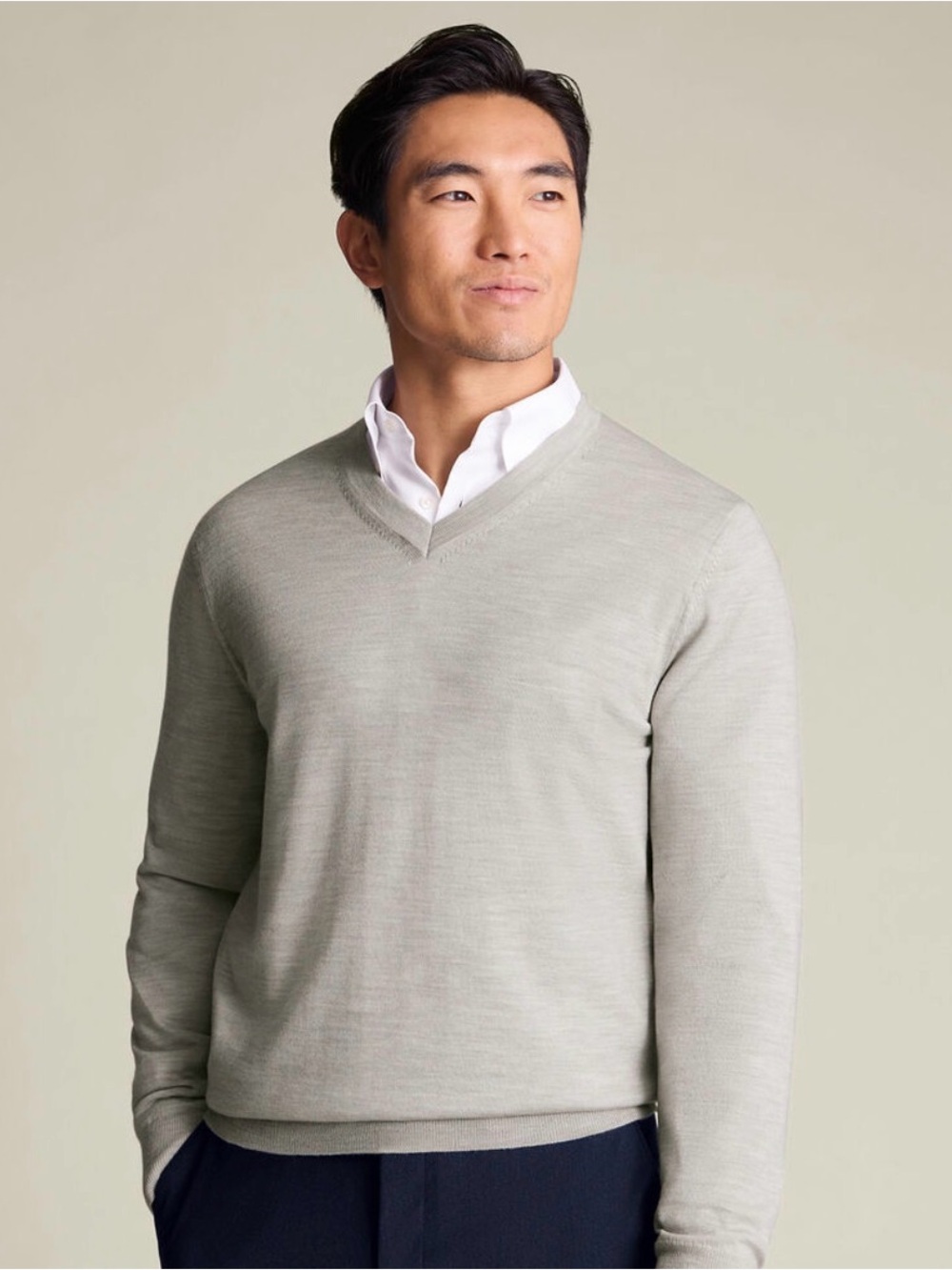 Charles Tyrwhitt Weekend Gray Merino Wool V-Neck Sweater Made in Italy L NWOT